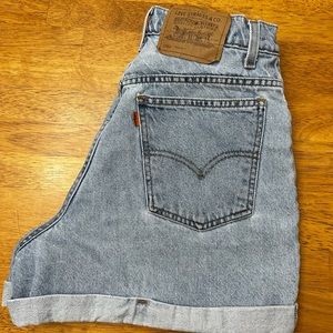 Levi’s VTG orange tag light wash denim shorts